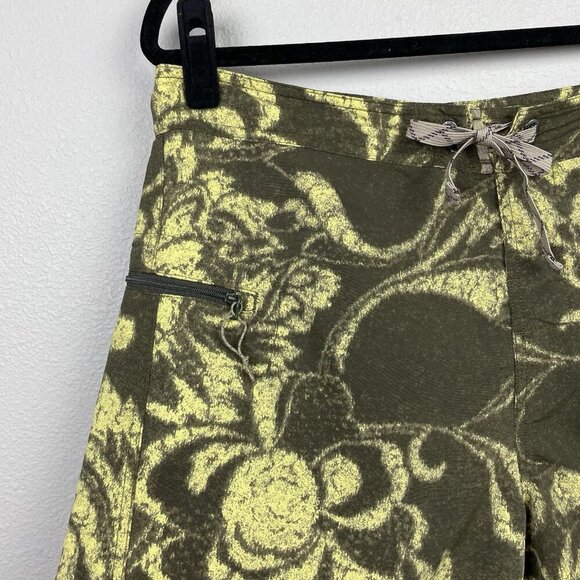 Patagonia Men's 36 Swim Trunks Shorts Green Brown Floral Tropical Vacation Beach - Picture 3 of 12